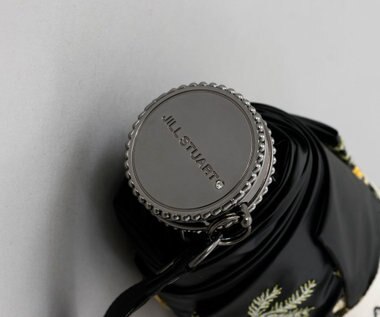 AURORA JILL STUART（ジル スチュアート）ミモザ刺しゅう晴雨兼用傘(折りたたみ傘) ブラック