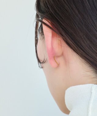 Phoebe ラッキーレターピアス&イヤリング(ラブ)/片耳 ゴールド