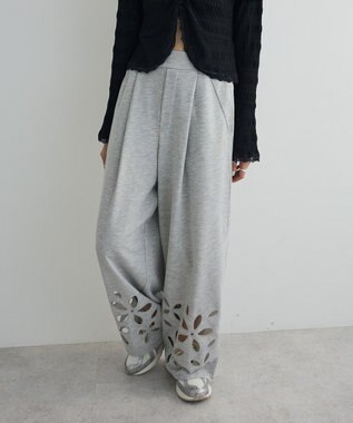 Green Parks フラワーくり抜き刺繍スウェットワイドパンツ Gray Mixture