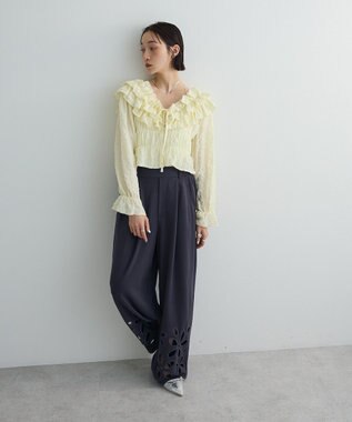 Green Parks フラワーくり抜き刺繍スウェットワイドパンツ Charcoal Gray