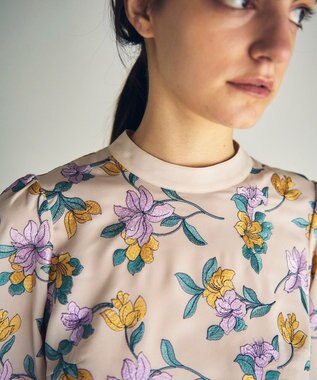 GRACE CONTINENTAL フラワー刺繍ショートトップ キナリ