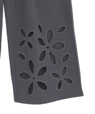 Green Parks フラワーくり抜き刺繍スウェットワイドパンツ Charcoal Gray