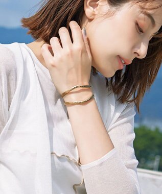 Tiaclasse アンティークバングル ゴールド