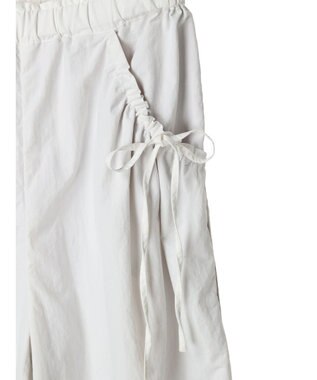 earth music&ecology サイドリボンラインパンツ（Ｏｆｆ　Ｗｈｉｔｅ） Off White