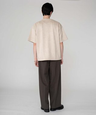 WEGO 【ユニセックス着用ITEM/MLサイズ展開】フェイクスウェードエンボスロゴT（SS） ホワイトアイボリー