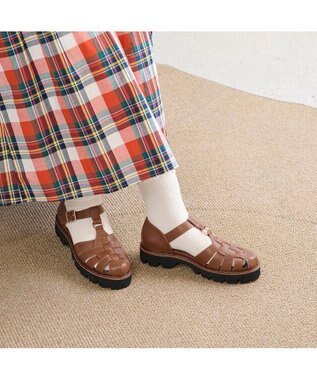 ing <ing>ボリュームソールグルカサンダル ブラウン