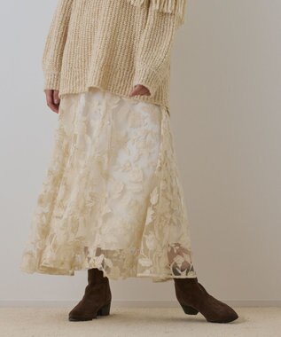 GRACE CONTINENTAL エンブロイダリーフレアスカート