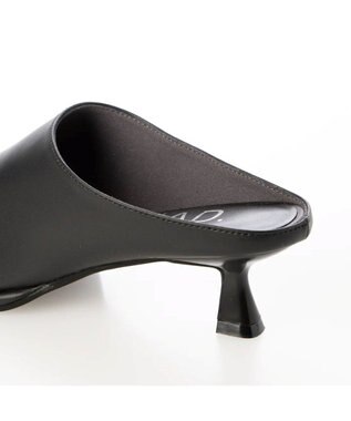 APOM オブリークスクエアカバーミュール ブラック