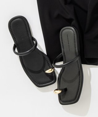 23区 【CLASSY.6月号掲載】ビジュー フラット サンダル ブラック系