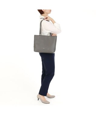 IBIZA リンピード　牛革　セミショルダーバッグ グレー