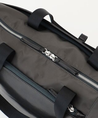 Y'SACCS ナイロン×リサイクルレザー　コンビマルチトート グレー