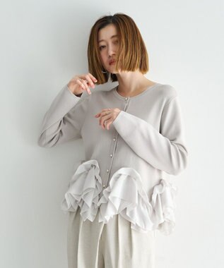 YECCA VECCA パール釦ラッフルカーディガン Gray Beige