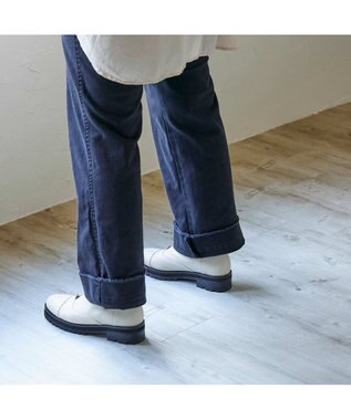 ing <ing>【サスティナブルシリーズ】タンクソールフロントジップブーツ ホワイト