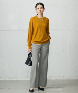 自由区 L 【カタログ掲載】ファインウールカシミヤクルーネック ニット マスタード
