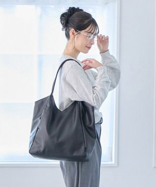 ROOTOTE 3666【シャープな印象】LT.ラウンド.Vカット-A 01：ブラック