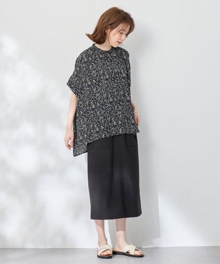 ANY 【洗濯機可】プリントブラウス ネイビーベース