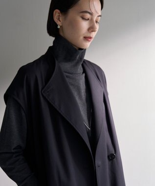 UNFILO スリーブレスコート ブラック