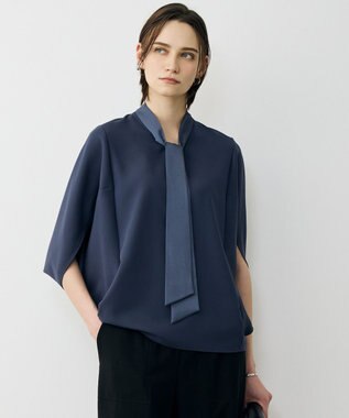  【先行予約】 FluidBackSatin ドルマンスリーブボウタイブラウス