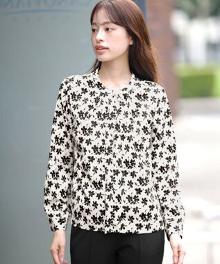 Tiaclasse L 【新色追加・洗える】バンドカラー2WAYタックブラウス オフフラワー