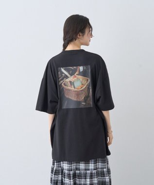 earth music&ecology アソートグラフィックルーズＴｅｅ Black