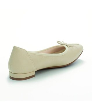 AcureZ オトナのリボンバレエ「母趾にやさしい美パンプス」 アイボリー