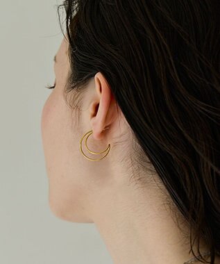 Phoebe 〈金属アレルギー対応〉クレセントレイヤーフープピアス　ゴールド　ステンレス ゴールド