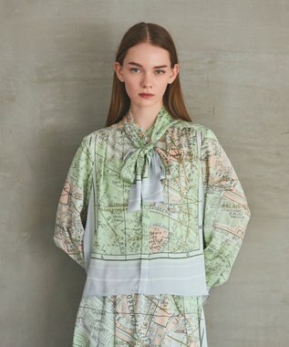 GRACE CONTINENTAL パリスカーフプリントブラウス