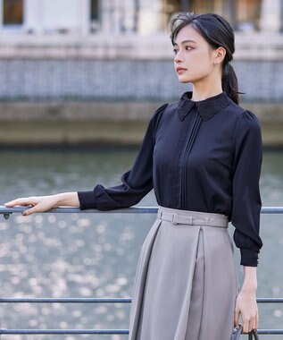 Tiaclasse L 【洗える】襟刺繍ピンタックブラウス ネイビー