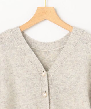 組曲 【加藤ローサさん着用 / 前後着用可】スパンコールヤーン カーディガン ライトグレー系
