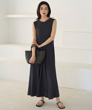 UNFILO ドライタッチフライス フレアワンピース チャコール