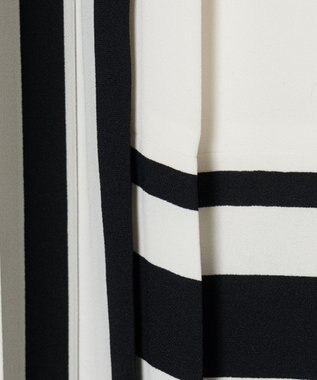 JOSEPH ストライプクレープ　プリーツスカート Ivory/Black