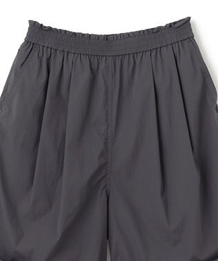 UNFILO Light Move ショートパンツ チャコール