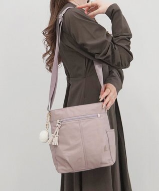 ACE BAGS & LUGGAGE kanana project collection タッセル-e ショルダーバッグ 縦 68871 モーヴピンク