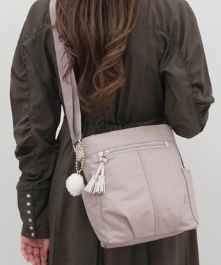 ACE BAGS & LUGGAGE kanana project collection タッセル-e ショルダーバッグ 縦 68871 モーヴピンク