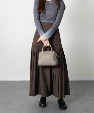 INTER-CHAUSSURES 【CHRISTIAN VILLA】ベーシックレザーハンドバッグ オーク