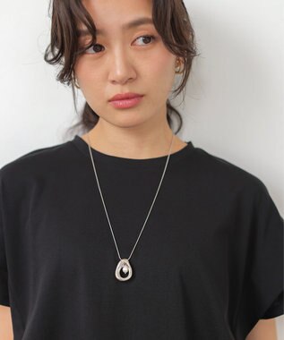 センターパールメタルリングネックレス