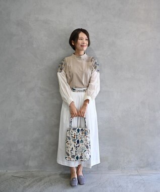 AND WOOL 筆記帳刺繍のバッグ ベージュ