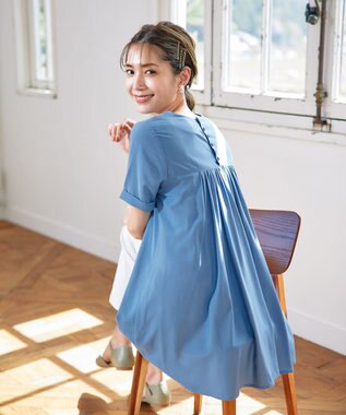 Tiaclasse 【洗える】バックギャザーフレアチュニックブラウス ブルー