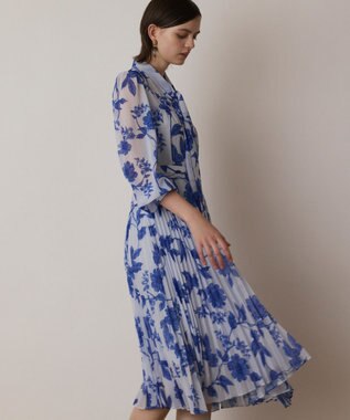 GRACE CONTINENTAL フラワープリントプリーツワンピース サックス
