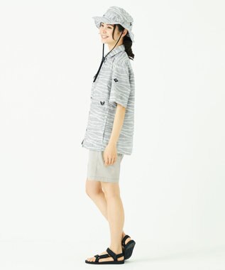 JOSEPH ABBOUD MOUNTAIN スラブシャンブレーストレッチ ショートパンツ アイボリー系