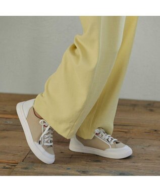 MODE ET JACOMO <carino>【レイン対応】【軽量】レースアップスニーカー ベージュ