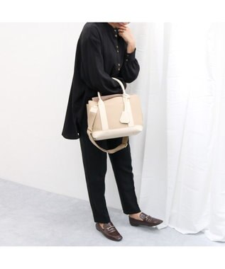 UNBILLION 【テレビ ドラマ着用アイテム】cachecache ショルダー付きパーテーション合成皮革トート