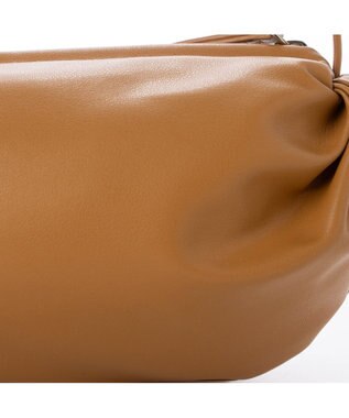 UNBILLION カシュカシュ cachecache / ギョウザ型ミニショルダー キャメル