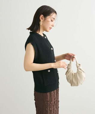 Green Parks シルバーボタンクルーネックベスト Black