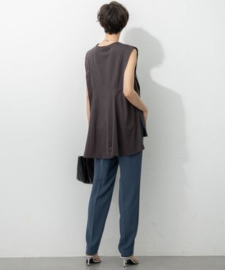 23区 【Oggi7月号掲載/吸水速乾/接触冷感/UVカット】ストレッチジョーゼット テーパード パンツ ダークグリーン系