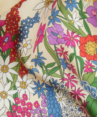 LIBERTY. キアラ メドウ 70x70 シルクスカーフ イエロー