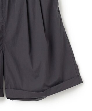 UNFILO Light Move ショートパンツ チャコール