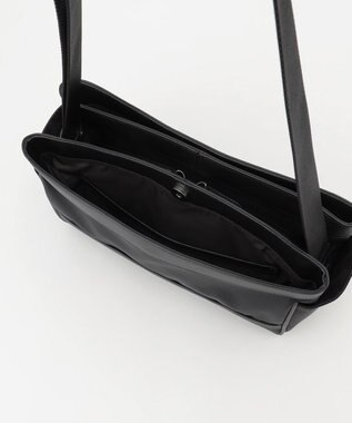 Y'SACCS トラベル ホライズンショルダー ブラック