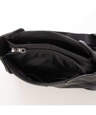 Y'SACCS ヒートエンボス ポルカドットポシェット ブラック