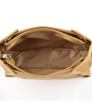 Y'SACCS ヒートエンボス ポルカドットポシェット キャメル